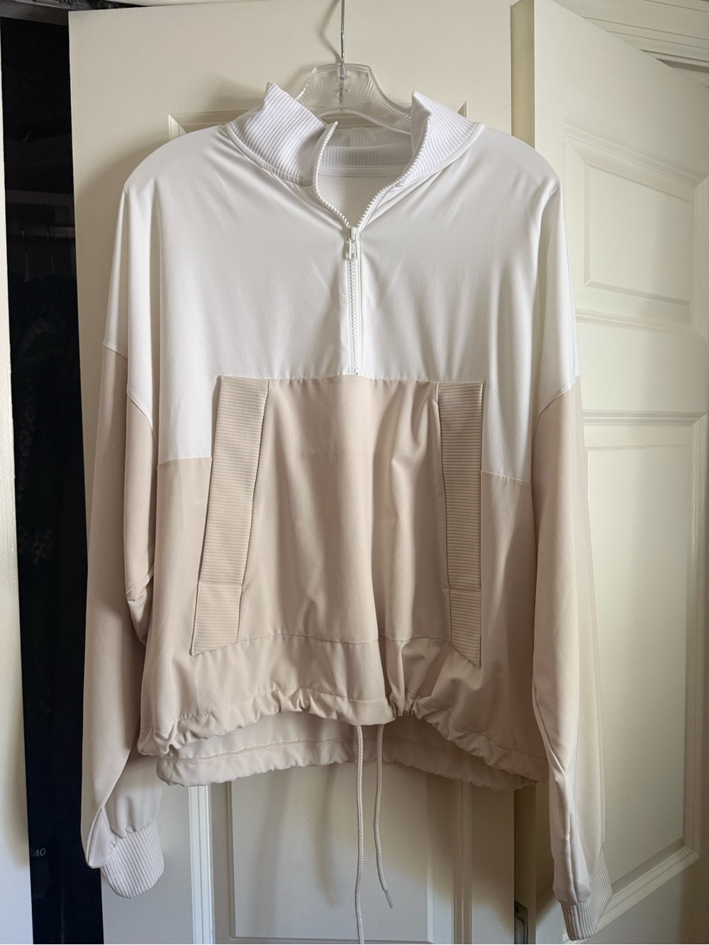 ALO Women's Two-Tone Half-Zip Pullover Jacket - Cream/White